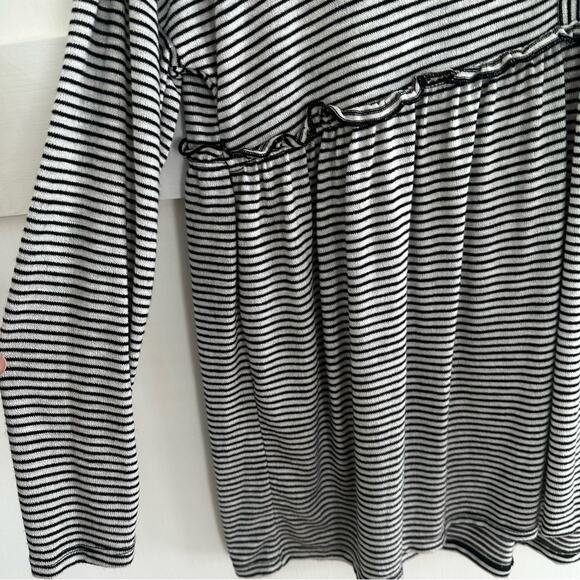 Time and Tru Maternity Black and White Stripe Long sleeve Flowy Top M - Picture 5 of 10